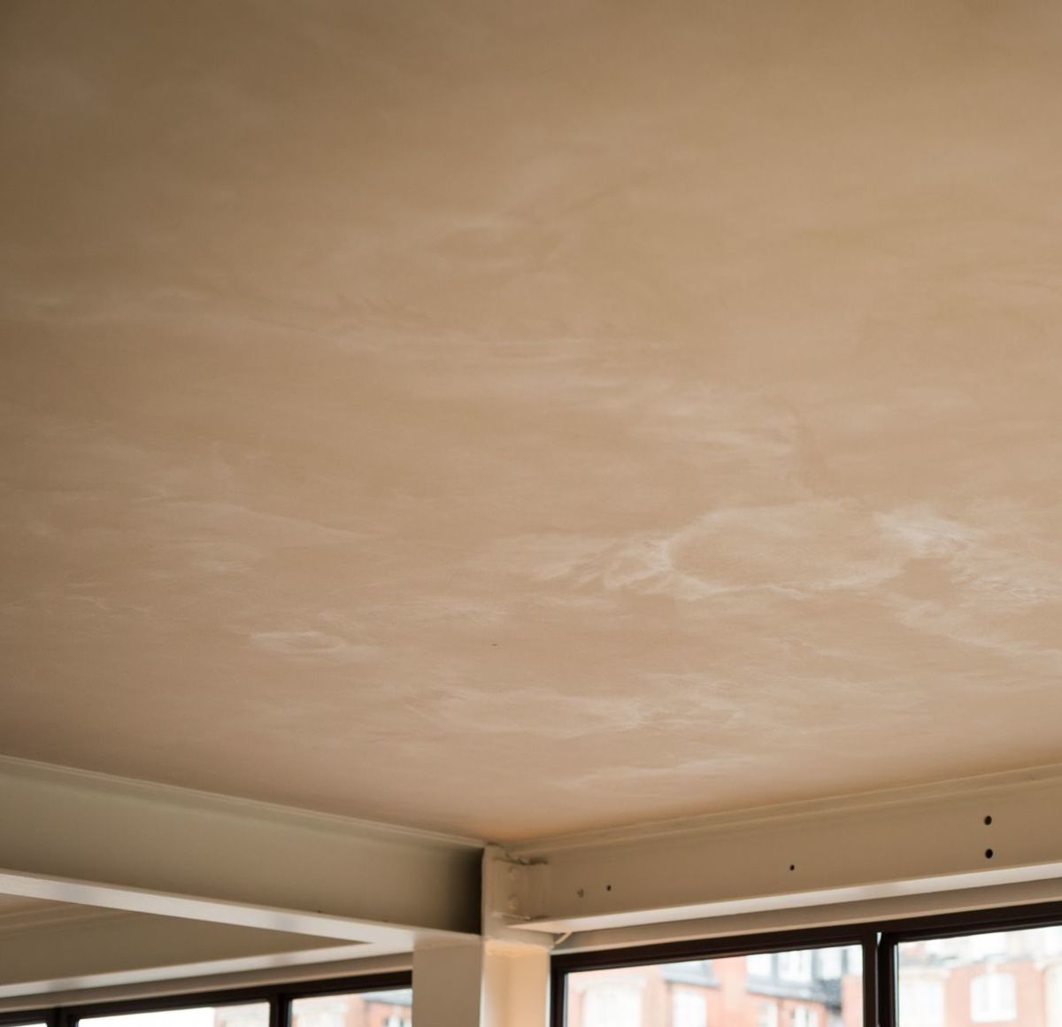 Clay Plaster to ceiling in London